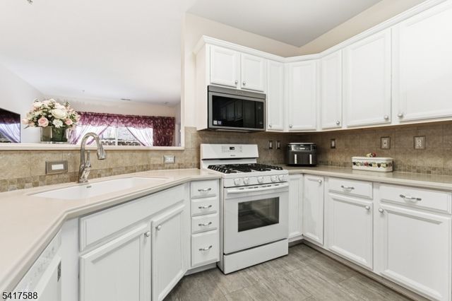 2103 Avery Ct, Franklin Twp., NJ 08873