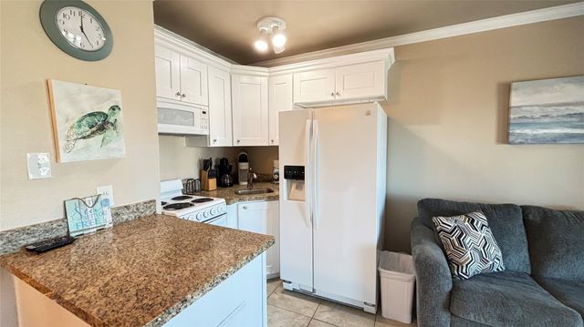 6102 Seawall Boulevard 145, Galveston, TX 77551