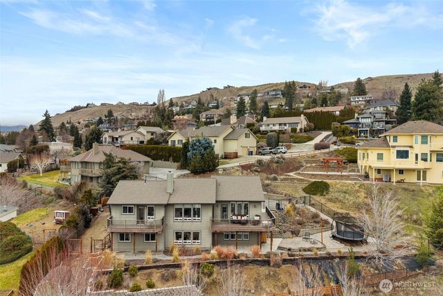 712 Vista View Place, East Wenatchee, WA 98802