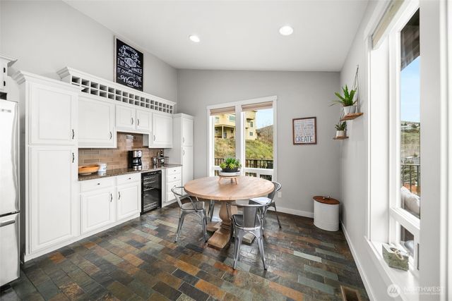 712 Vista View Place, East Wenatchee, WA 98802