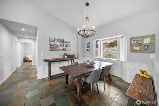 712 Vista View Place, East Wenatchee, WA 98802