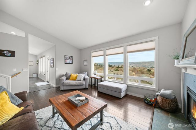 712 Vista View Place, East Wenatchee, WA 98802