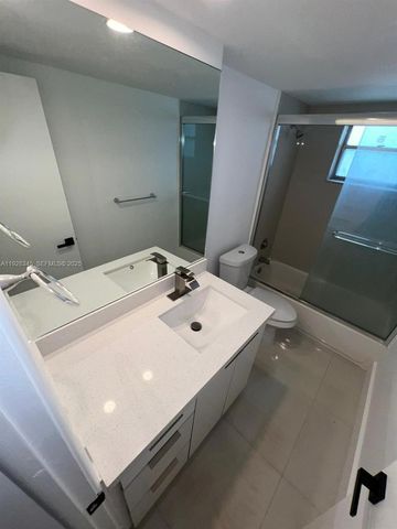 2810 NE 201st Ter G107, Aventura, FL 33180