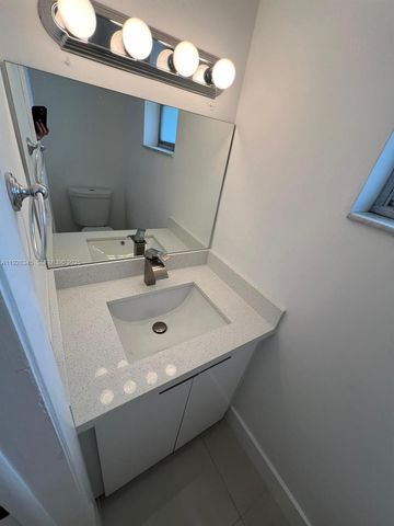 2810 NE 201st Ter G107, Aventura, FL 33180