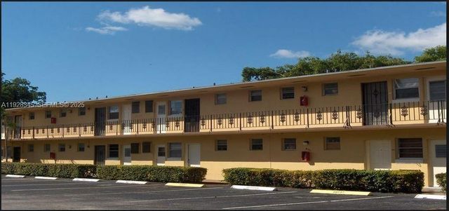 2810 NE 201st Ter G107, Aventura, FL 33180