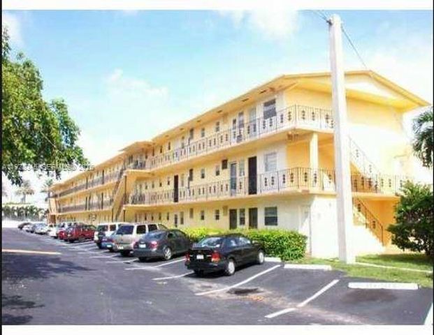 2810 NE 201st Ter G107, Aventura, FL 33180