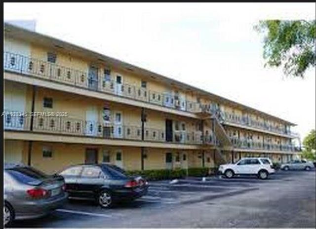 2810 NE 201st Ter G107, Aventura, FL 33180