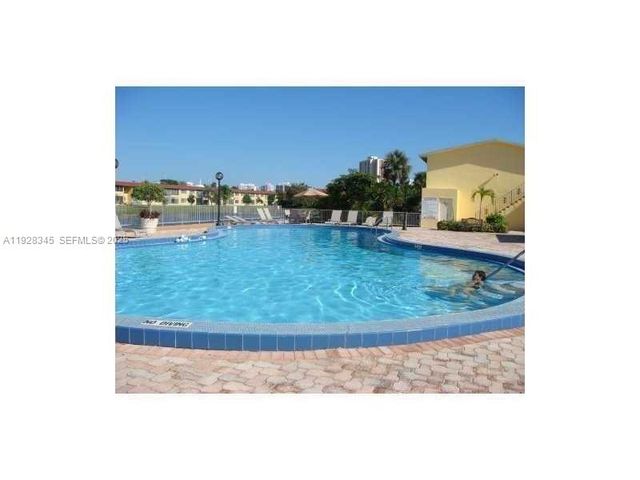 2810 NE 201st Ter G107, Aventura, FL 33180