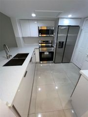 2810 NE 201st Ter G107, Aventura, FL 33180