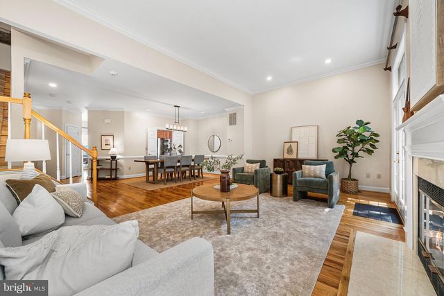 1588 N COLONIAL TER, Arlington, VA 22209