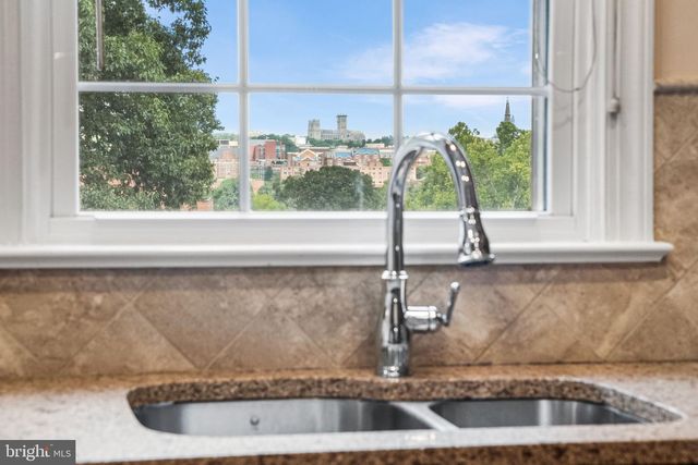 1588 N COLONIAL TER, Arlington, VA 22209
