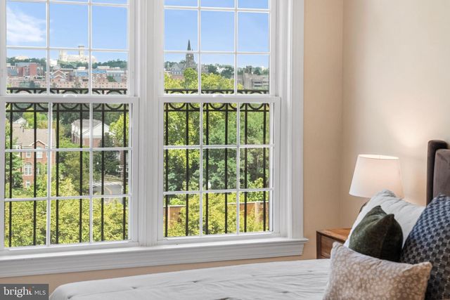1588 N COLONIAL TER, Arlington, VA 22209
