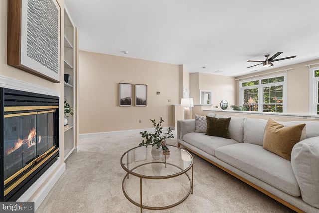 1588 N COLONIAL TER, Arlington, VA 22209