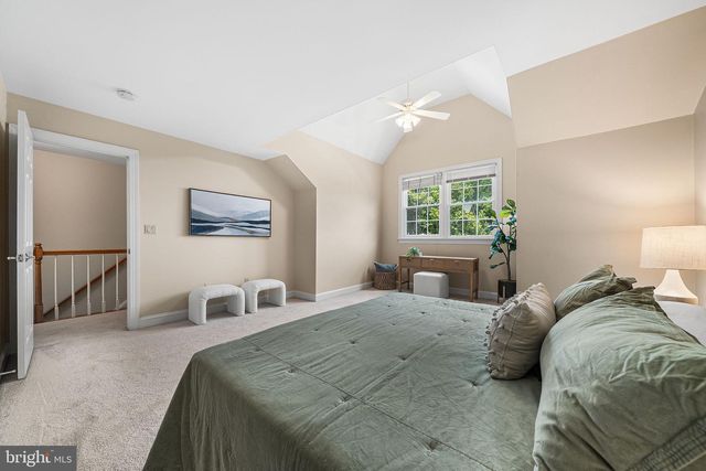 1588 N COLONIAL TER, Arlington, VA 22209