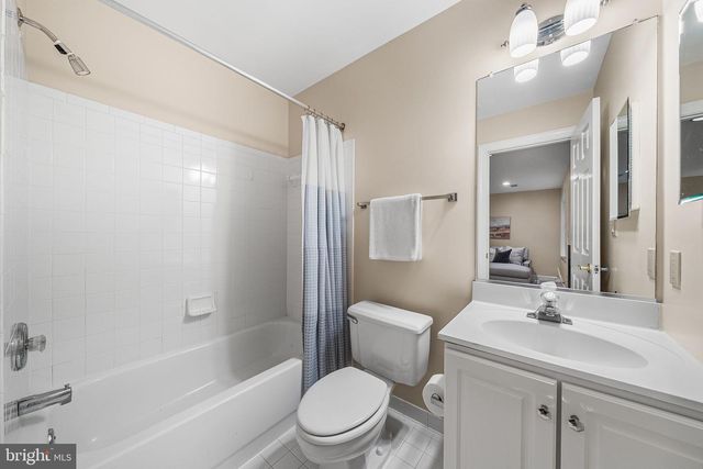 1588 N COLONIAL TER, Arlington, VA 22209
