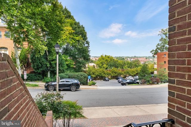 1588 N COLONIAL TER, Arlington, VA 22209
