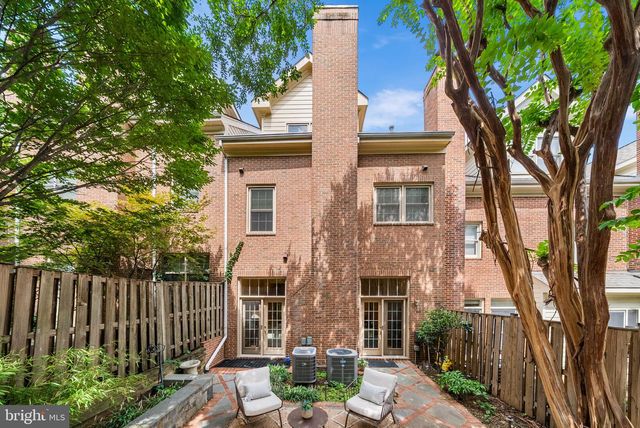 1588 N COLONIAL TER, Arlington, VA 22209