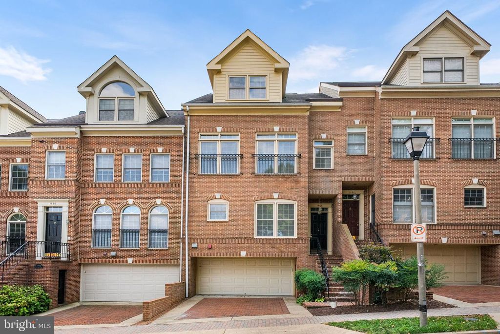 1588 N COLONIAL TER, Arlington, VA 22209