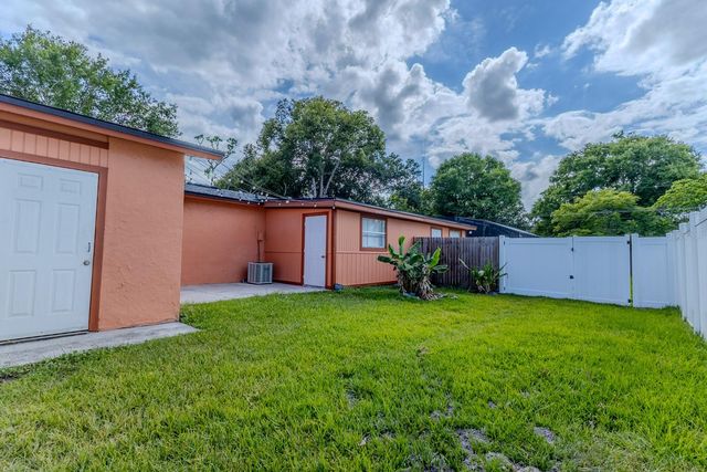 212 TENNEESSEE AVENUE, St Cloud, FL 34769