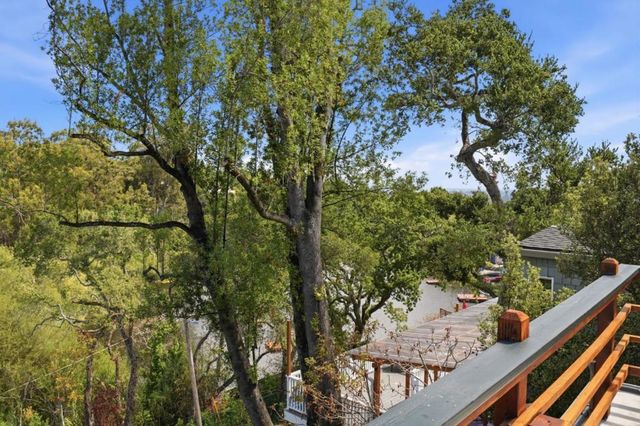 527 Lake Boulevard, Redwood City, CA 94062