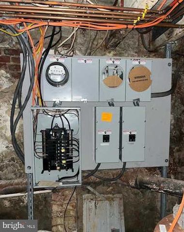 1110 S 7TH ST, Philadelphia, PA 19147