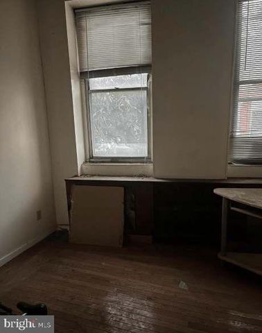 1110 S 7TH ST, Philadelphia, PA 19147