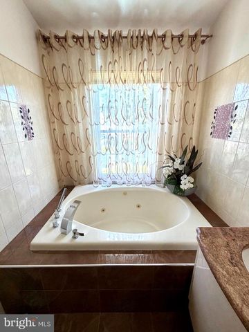 2703 STERLING RD, Yardley, PA 19067