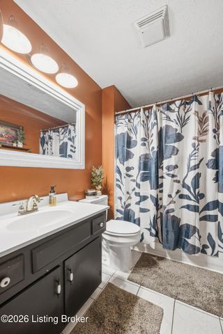 349 Tophill Dr, Shelbyville, KY 40065