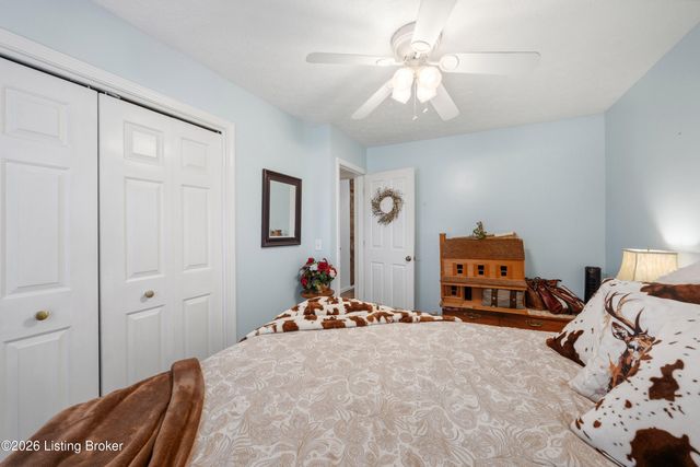 349 Tophill Dr, Shelbyville, KY 40065