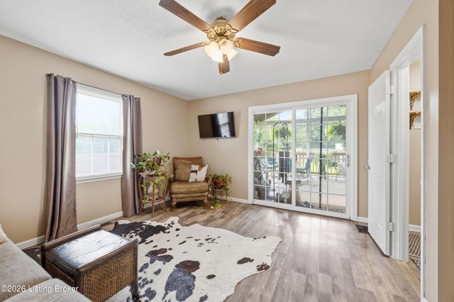 349 Tophill Dr, Shelbyville, KY 40065