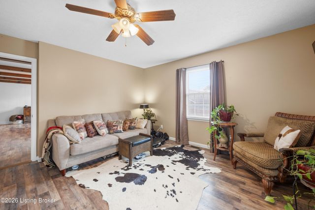 349 Tophill Dr, Shelbyville, KY 40065