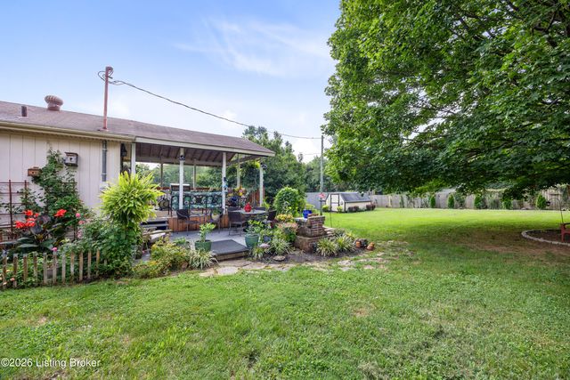 349 Tophill Dr, Shelbyville, KY 40065