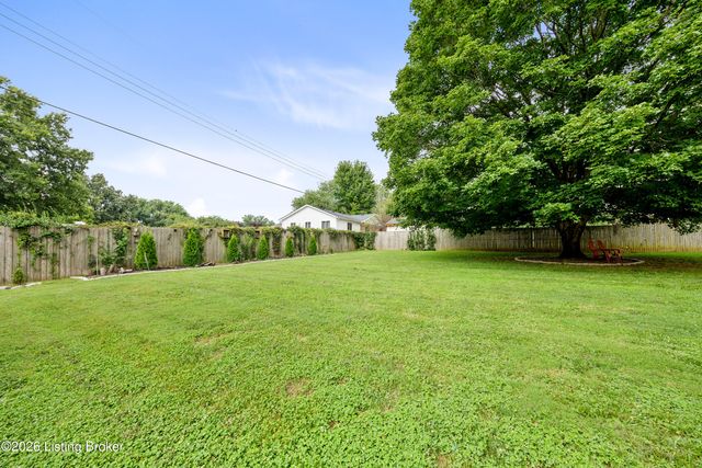 349 Tophill Dr, Shelbyville, KY 40065