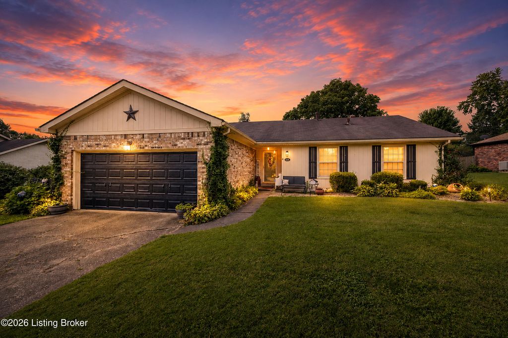 349 Tophill Dr, Shelbyville, KY 40065