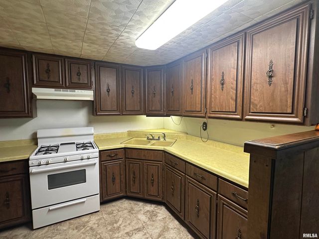 338 WARREN Road, Carbondale, IL 62901