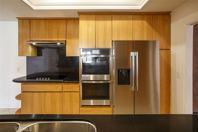 1880 Veteran Avenue, Los Angeles, CA 90025