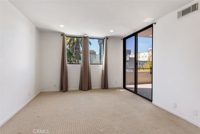 1880 Veteran Avenue, Los Angeles, CA 90025