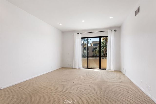 1880 Veteran Avenue, Los Angeles, CA 90025