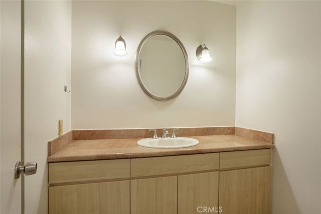 1880 Veteran Avenue, Los Angeles, CA 90025