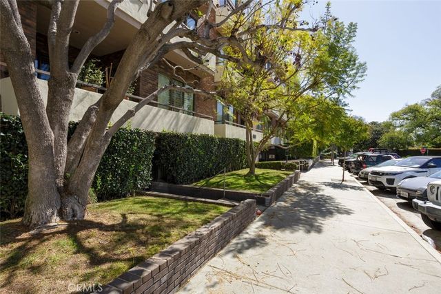 1880 Veteran Avenue, Los Angeles, CA 90025