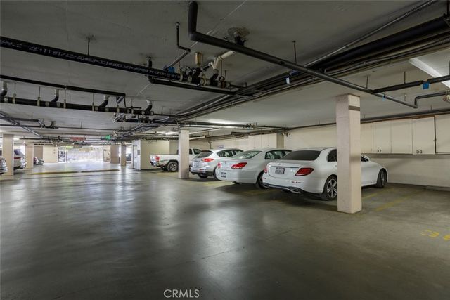 1880 Veteran Avenue, Los Angeles, CA 90025