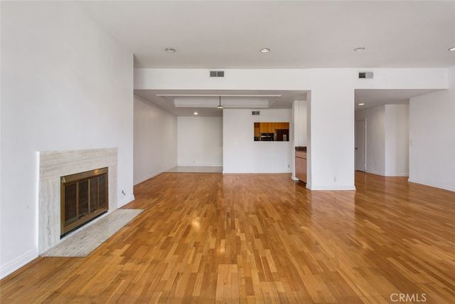 1880 Veteran Avenue, Los Angeles, CA 90025