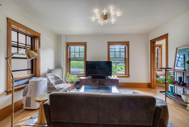 2537 N Downer AVENUE #15, Milwaukee, WI 53211