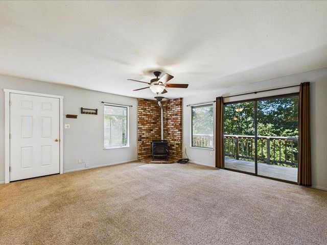 217 Blue Rock Road, Garberville, CA 95542