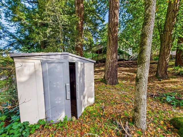 217 Blue Rock Road, Garberville, CA 95542