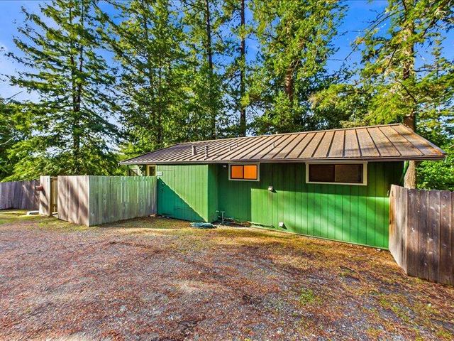 217 Blue Rock Road, Garberville, CA 95542