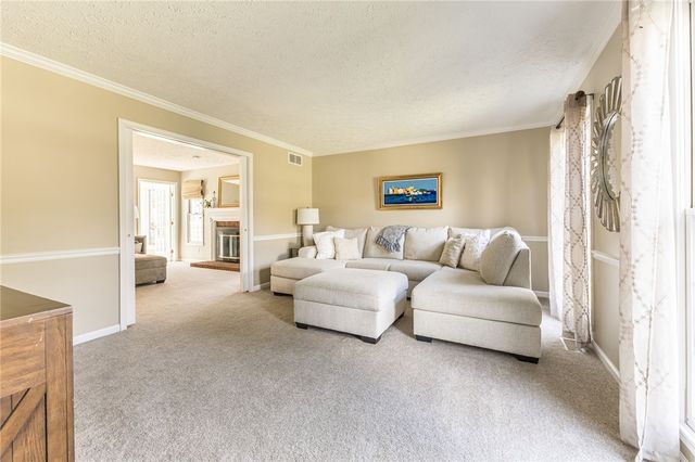18 Stanford, Perinton, NY 14450