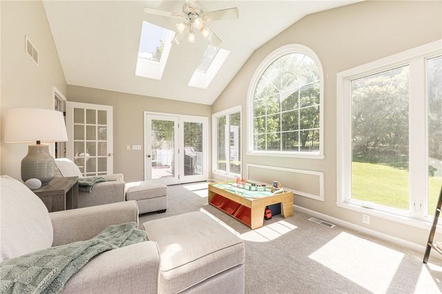 18 Stanford, Perinton, NY 14450