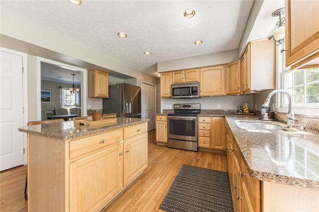 18 Stanford, Perinton, NY 14450