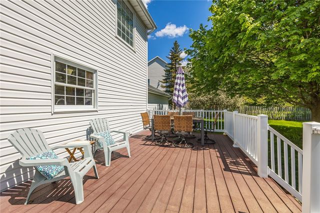 18 Stanford, Perinton, NY 14450